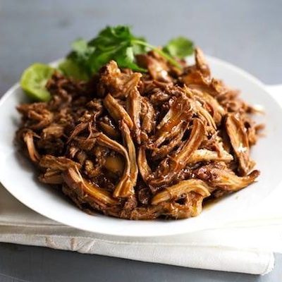 Honey Glazed Crockpot Chicken Adobo - simple pantry ingredients, hardly any hands-on time, 200 calories. | https://trim-life.today
