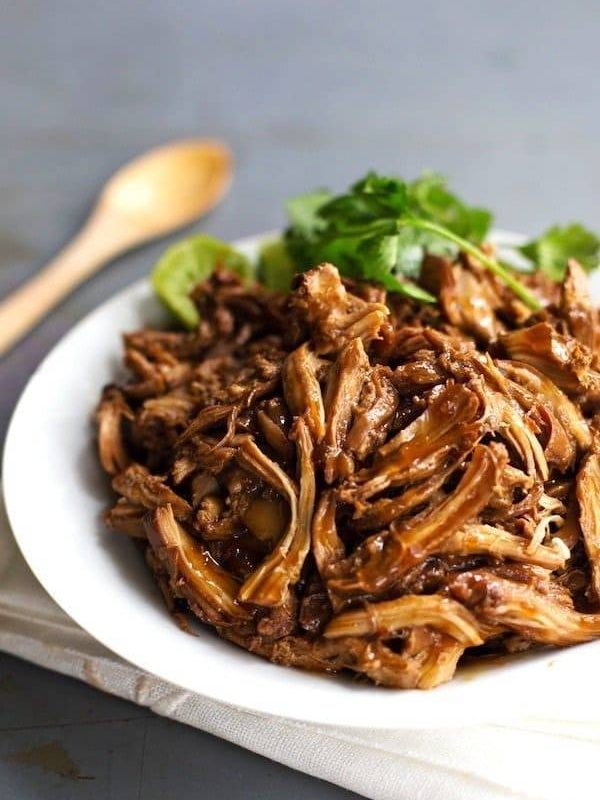 Honey Glazed Crockpot Chicken Adobo - simple pantry ingredients, hardly any hands-on time, 200 calories. | https://trim-life.today